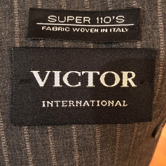 Victor International Grey With Stripes Suit NEW - Picture 4 of 5